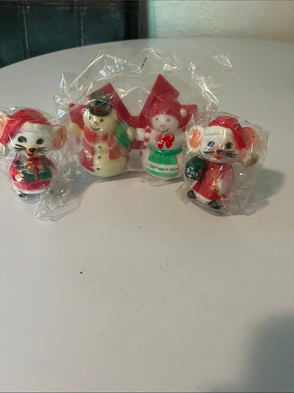 Vintage Christmas Salt and Pepper shakers.Snowmen & Yuletide mice in Red & Green